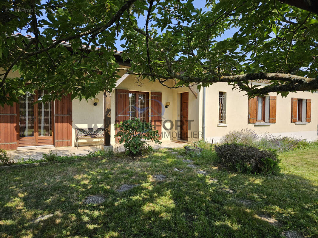 Maison familiale au calme   10 minutes de Marmande, grand terrain arboré - photo 2