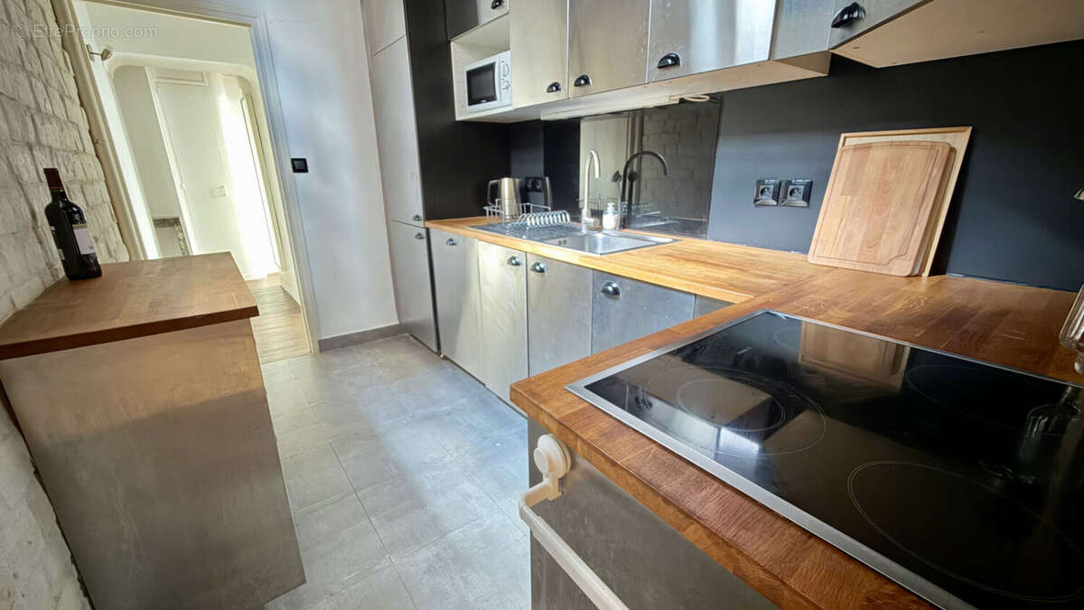 Appartement à PARIS-2E