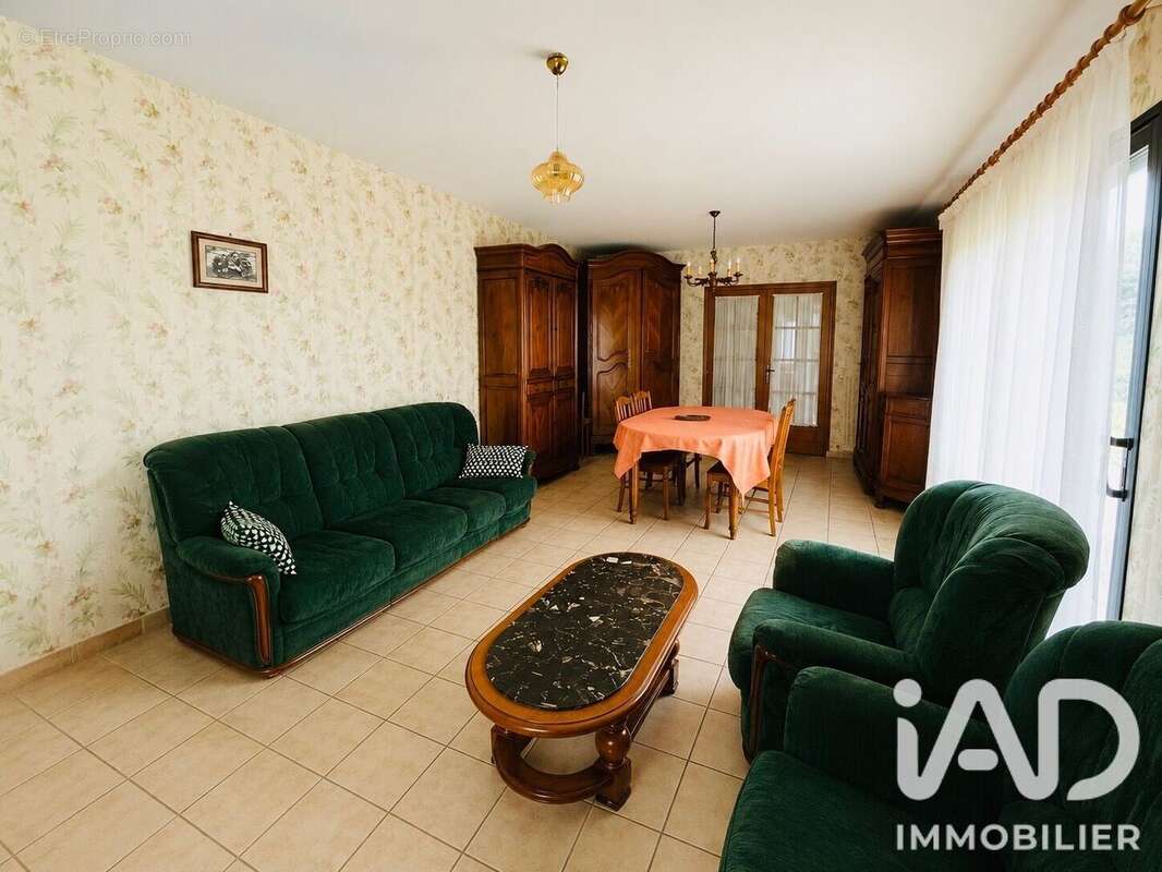 Maison 153 m² à Coesmes  - photo 2