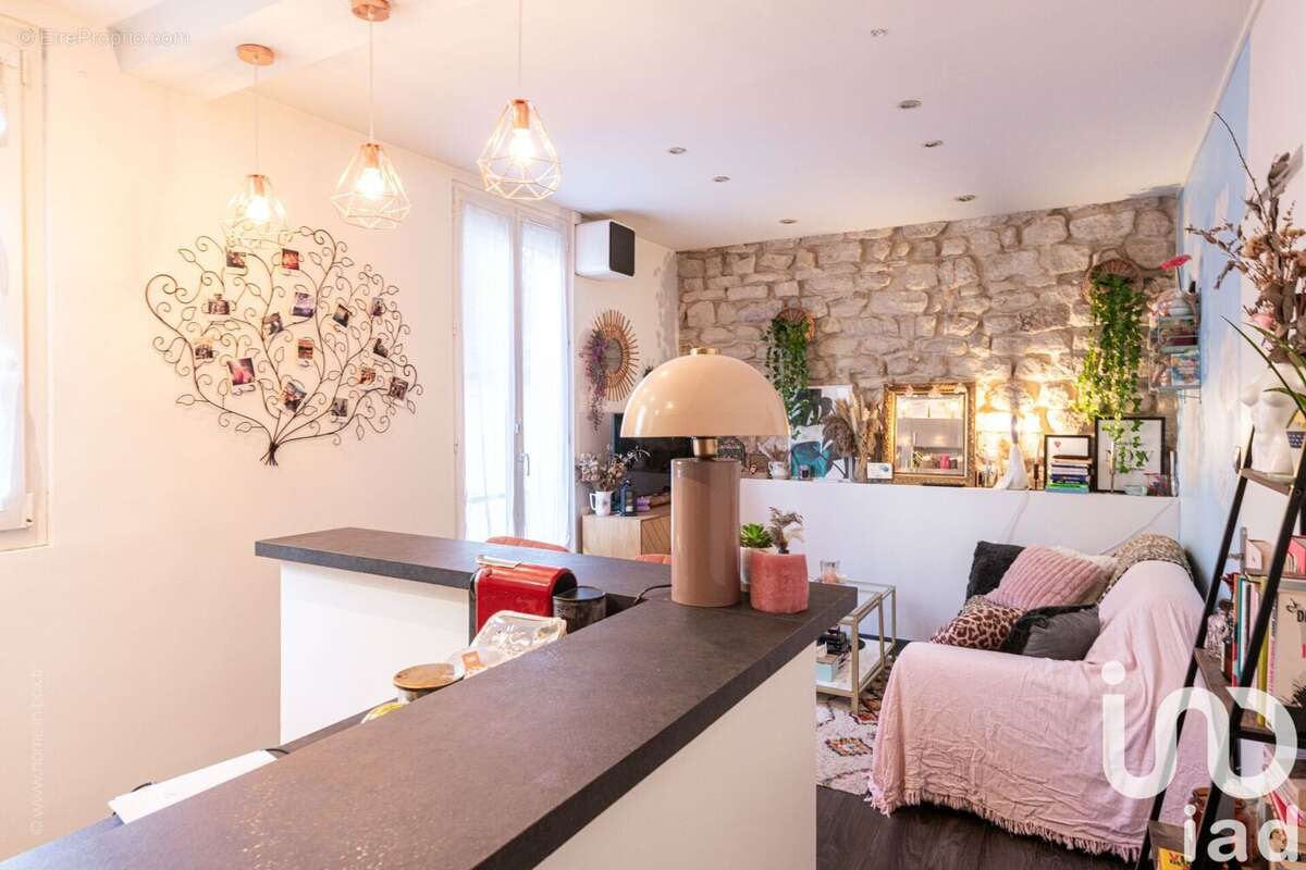 Photo 2 - Appartement à MONTROUGE