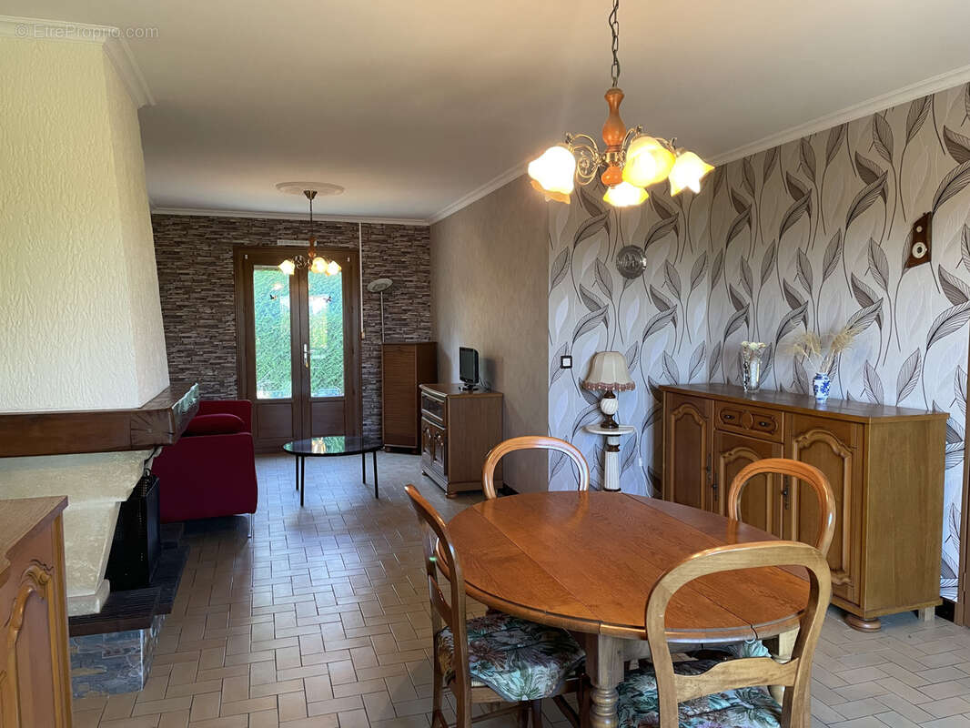 Maison à LA JARRIE
