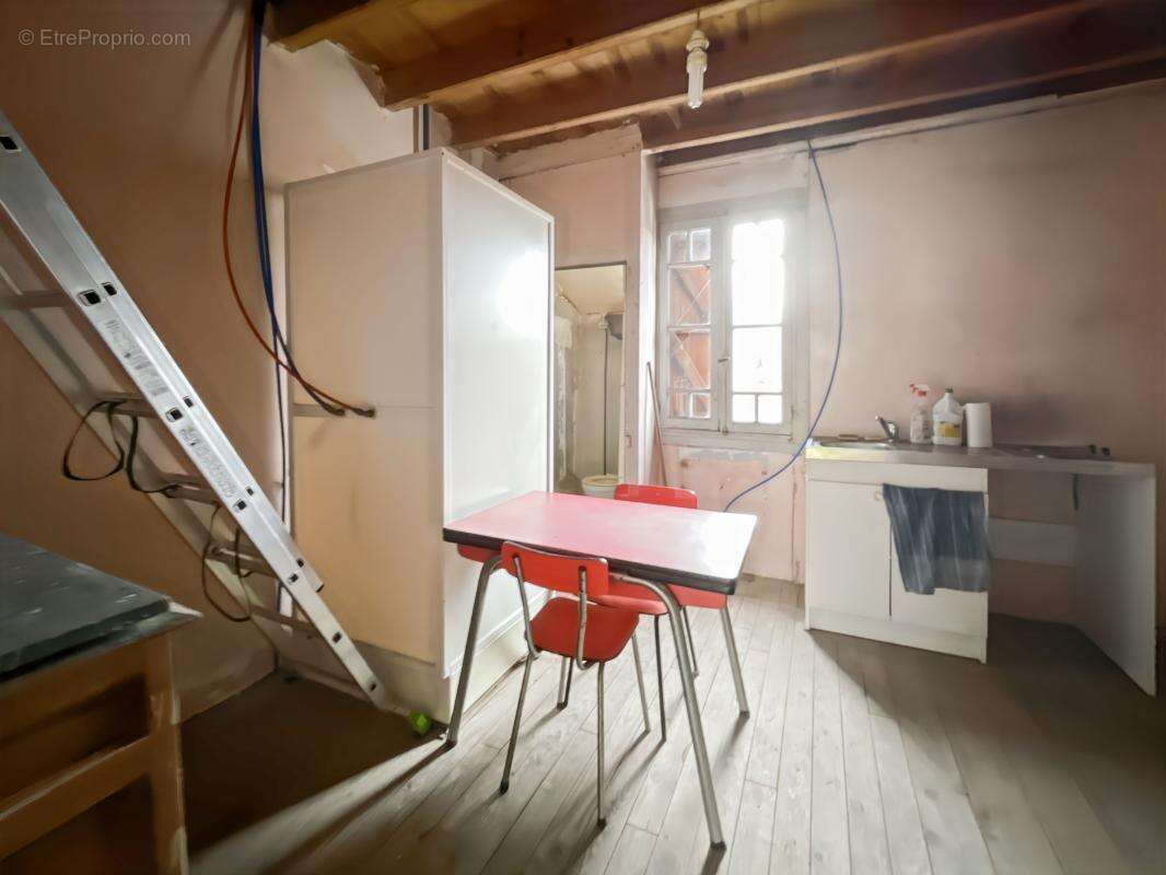 Maison à SAINT-GERMAIN-DU-SALEMBRE