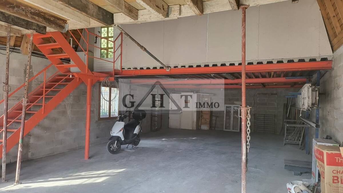 Appartement à MAISONS-ALFORT