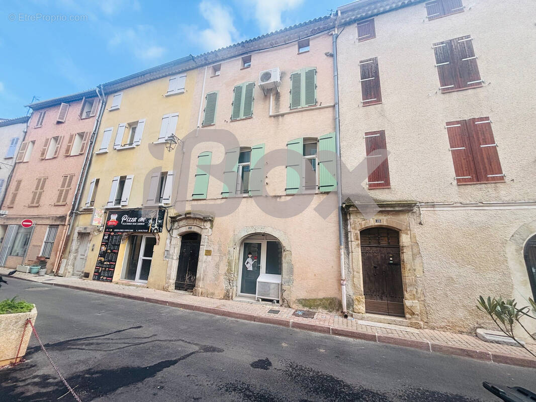 Appartement à CUERS