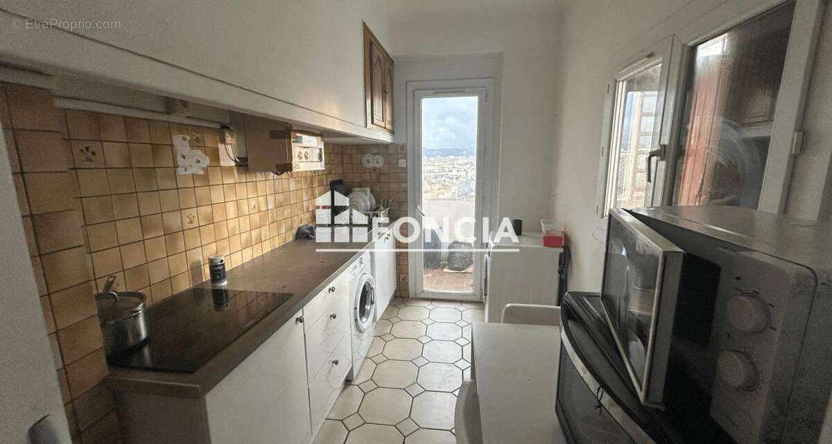 Appartement à MARSEILLE-2E