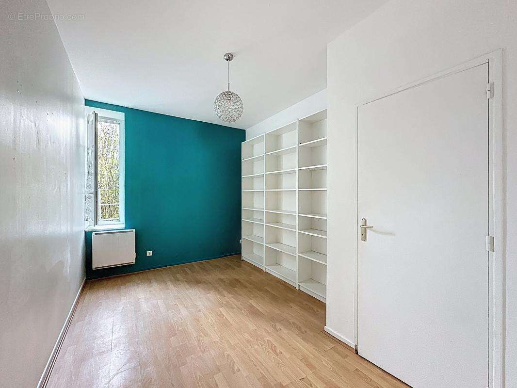 Appartement à MARENNES