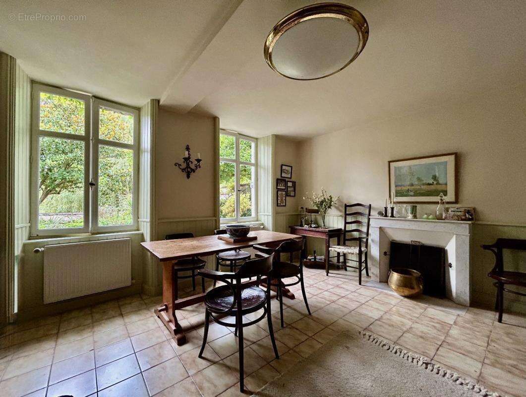Maison à LA MOTHE-SAINT-HERAY