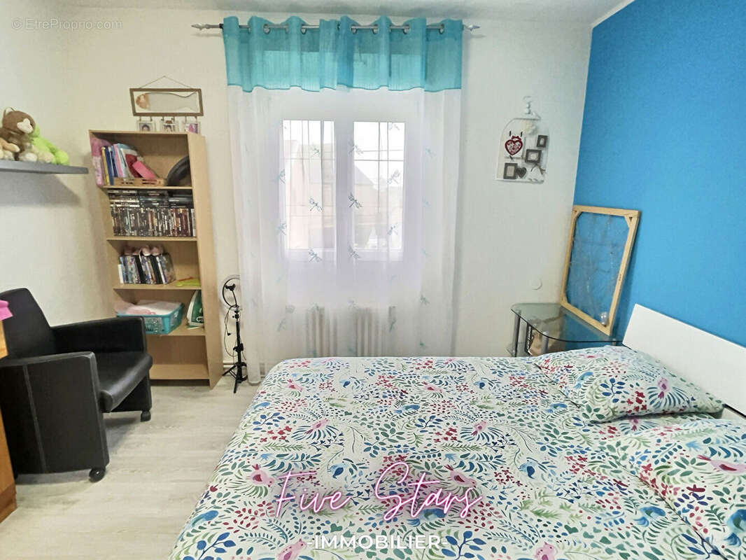 Maison à MAIRY-MAINVILLE