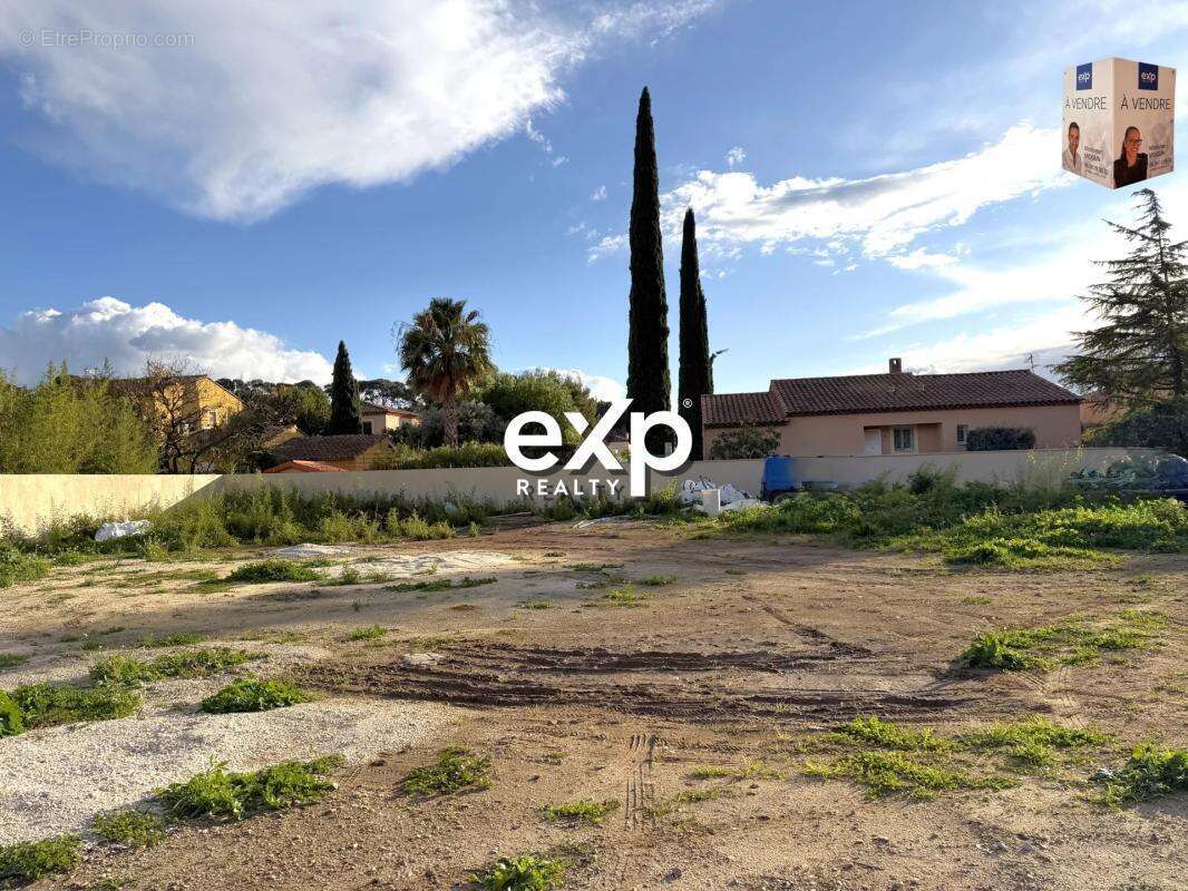 Terrain à OLLIOULES