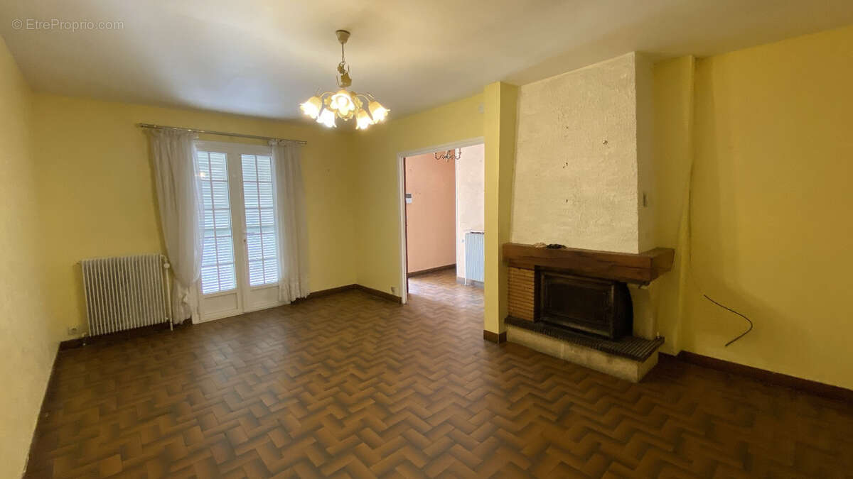 Maison à SAINT-REMY-LES-CHEVREUSE