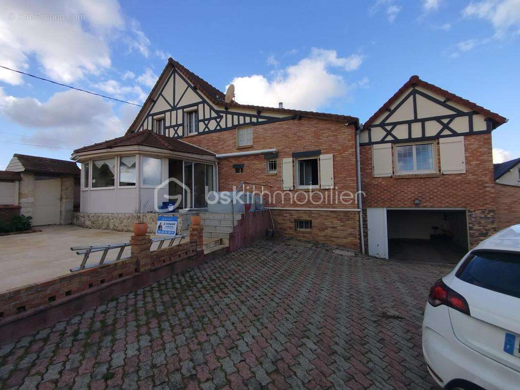 Maison à MONCHAUX-SORENG