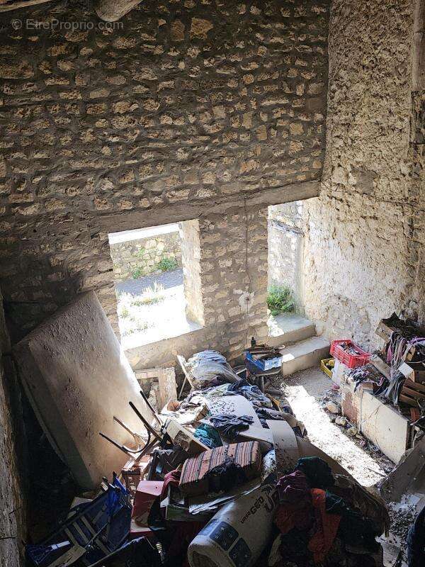 À Vendre proche d'Uzès maison de village à rénover - photo 8