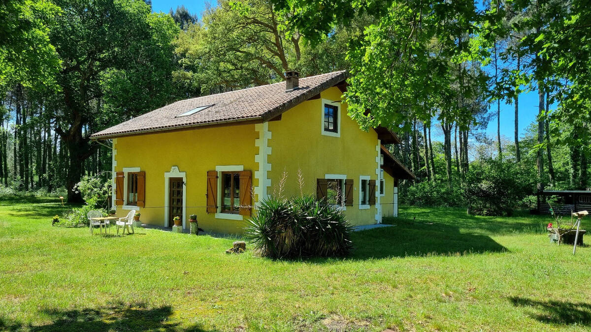 Maison à LEVIGNACQ
