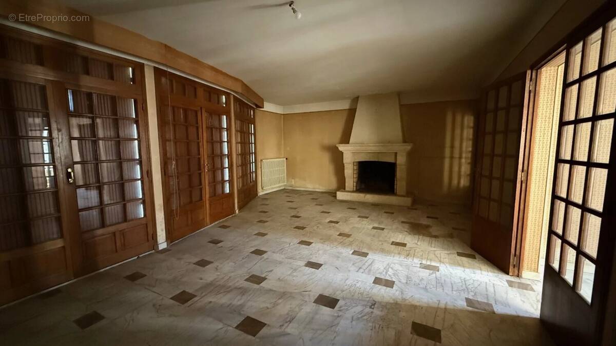 Maison à ROQUEVAIRE