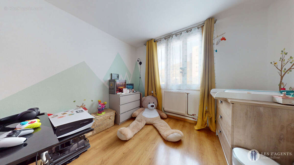 Appartement à SAINT-MARTIN-D'HERES