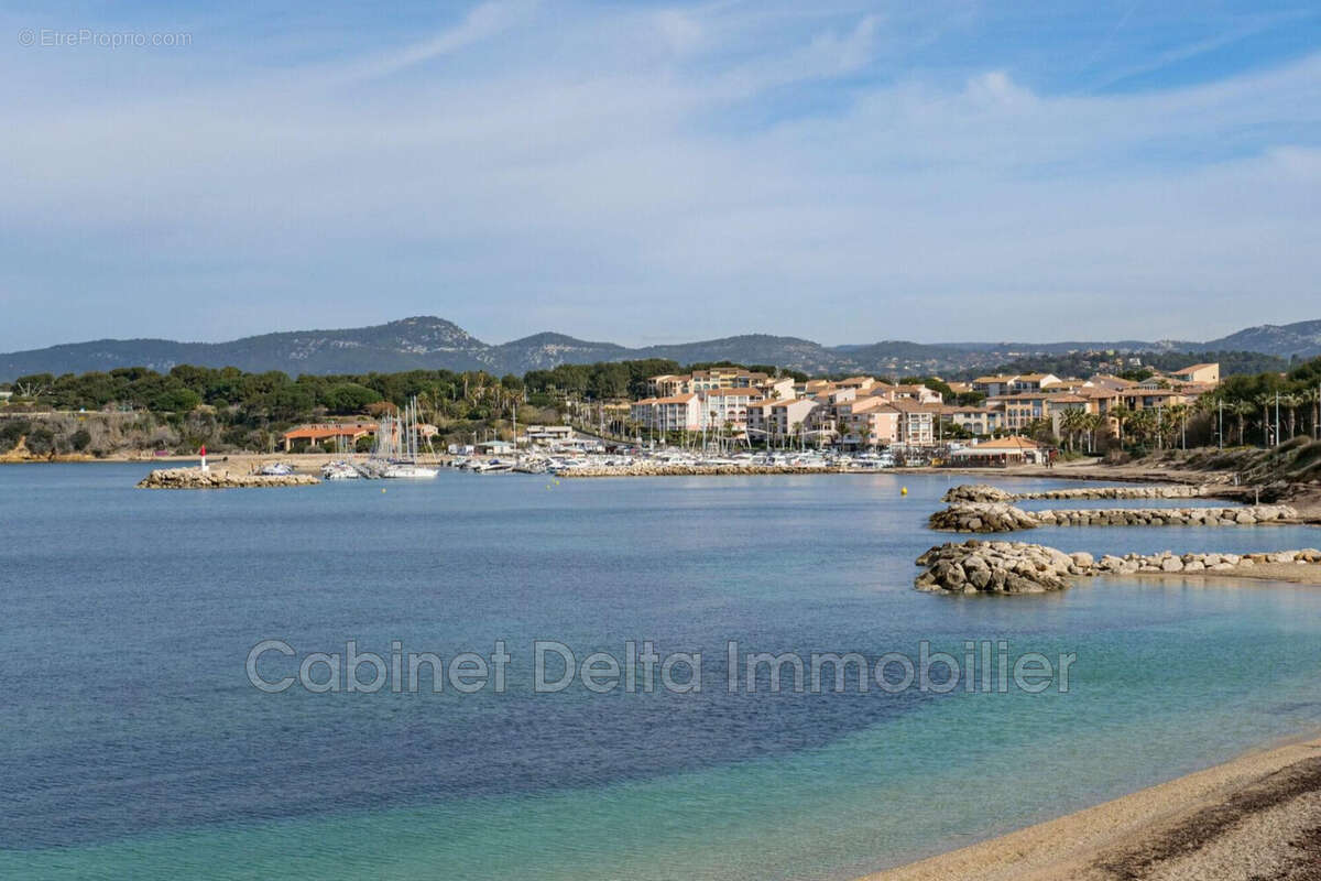 Appartement à SIX-FOURS-LES-PLAGES