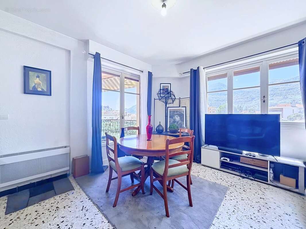 Appartement à SAINT-MARTIN-DU-VAR
