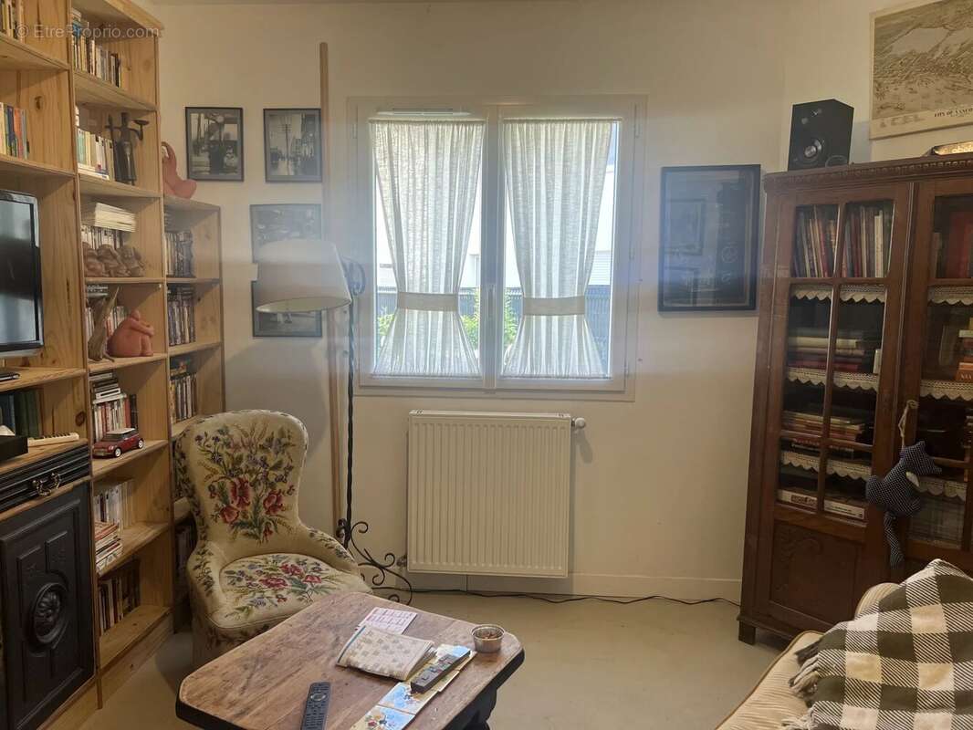 Maison à SAINT-HILAIRE-DU-ROSIER