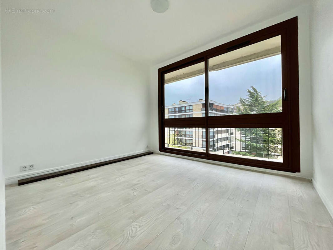 Appartement à FONTENAY-LE-FLEURY