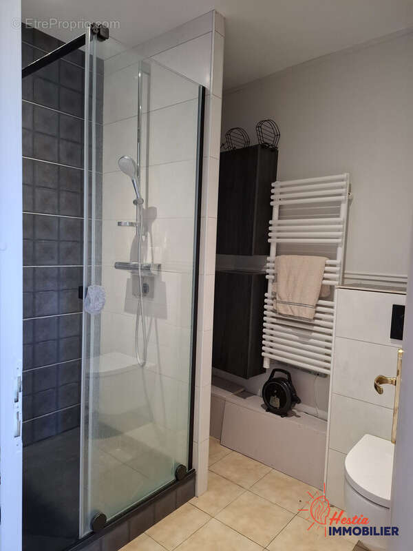 Maison 185 m² à Courtisols  - photo 9