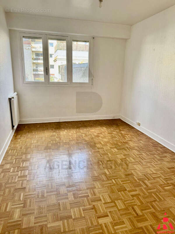 Appartement à VERSAILLES