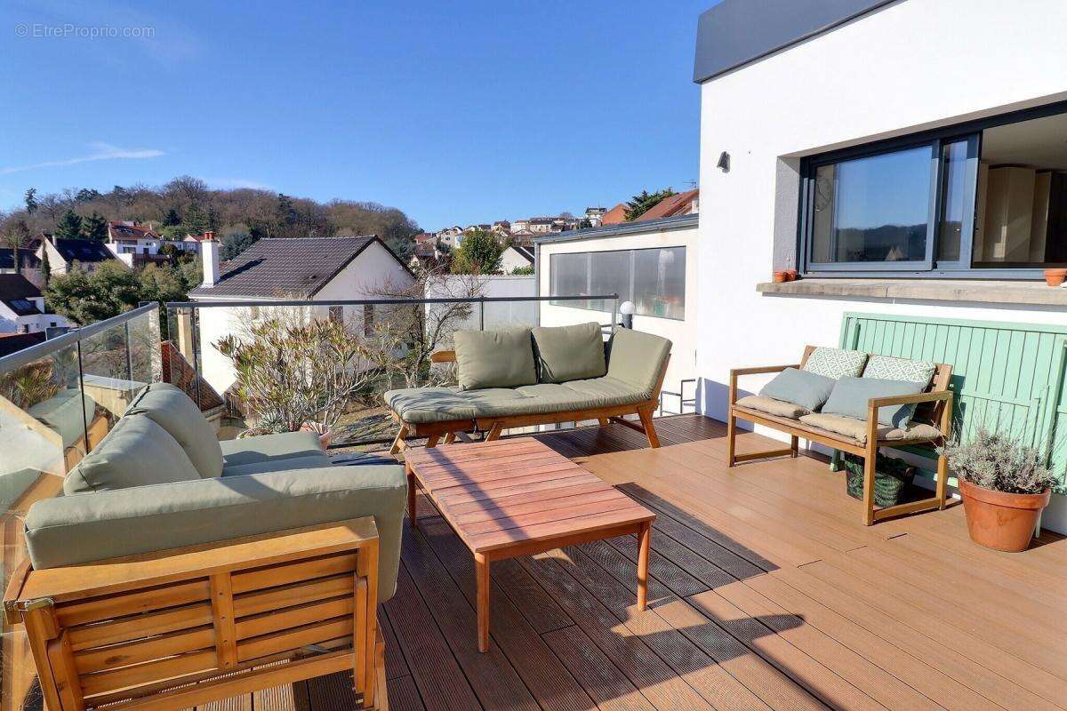 Maison à LE PLESSIS-ROBINSON