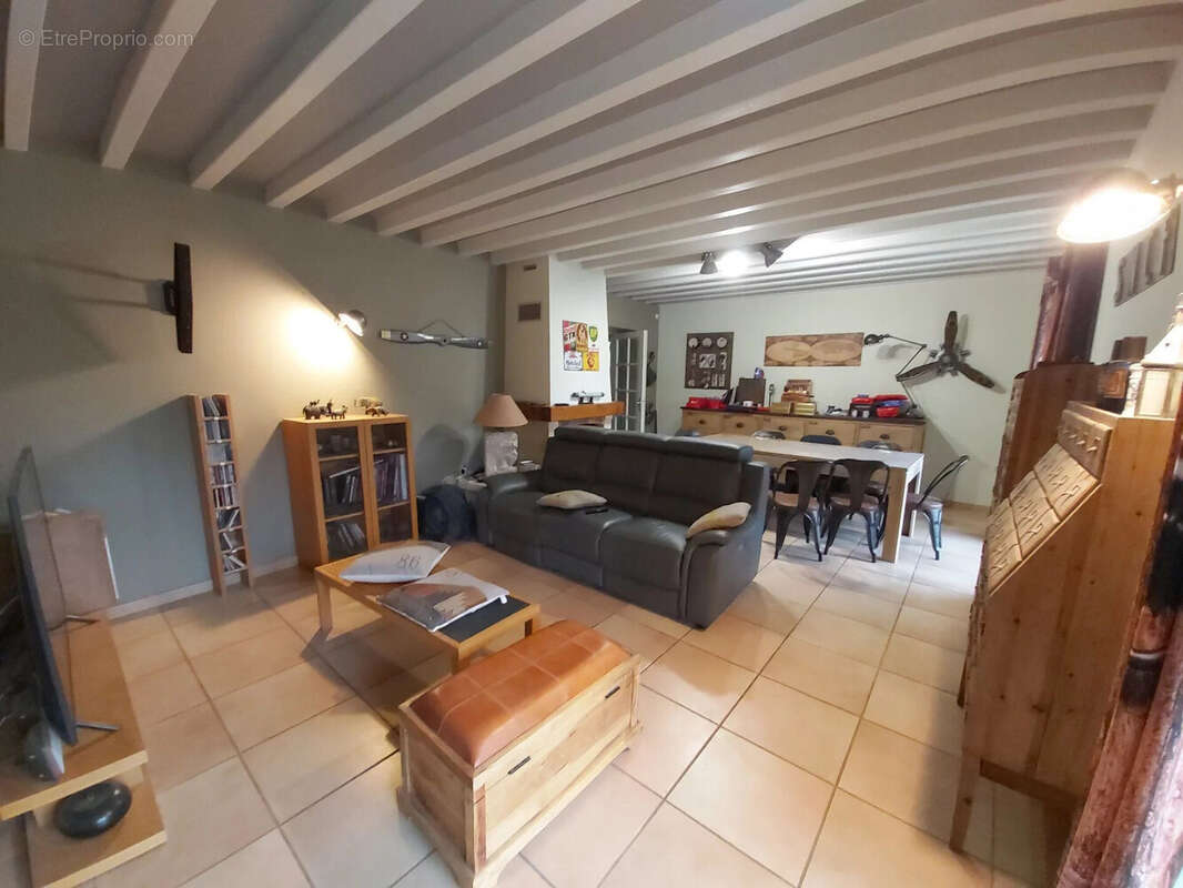 Maison 212 m² à Lucenay  - photo 5