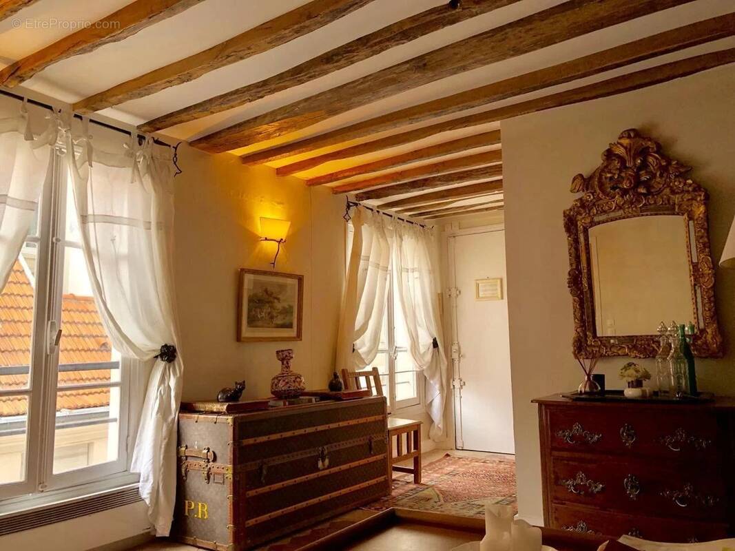 Appartement à PARIS-4E