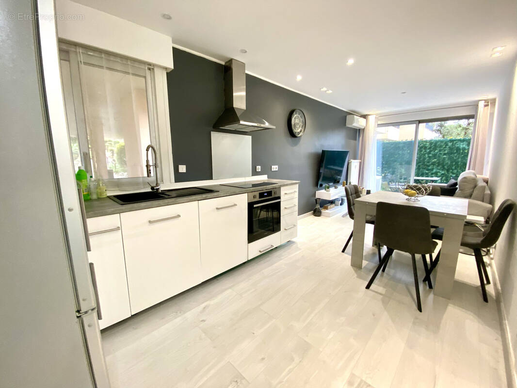 Appartement à LE CANNET