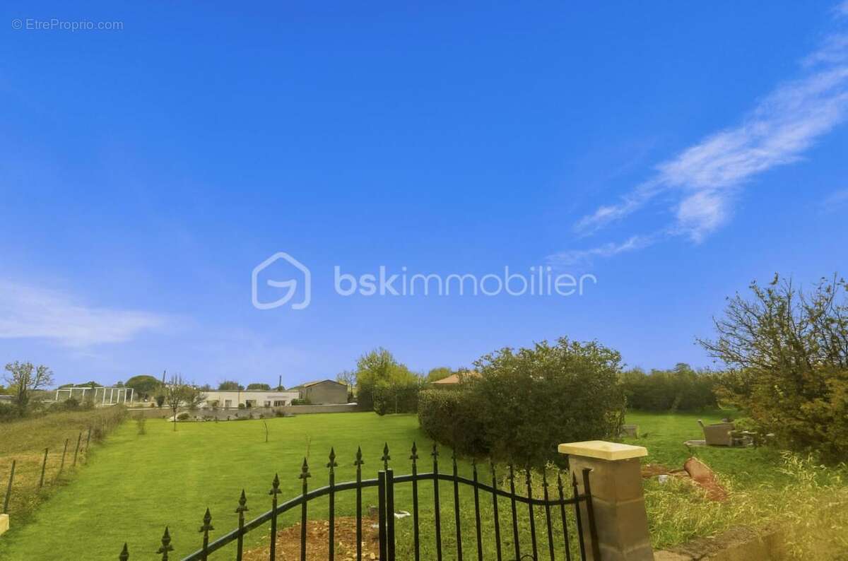 Maison à MAUZE-SUR-LE-MIGNON