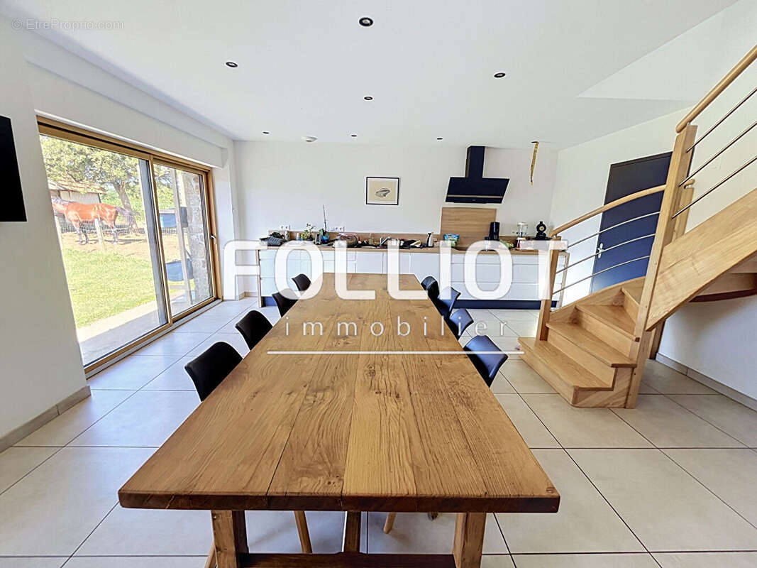 A VENDRE Maison à vendre 7 pièces à Le Grand Celland - photo 4