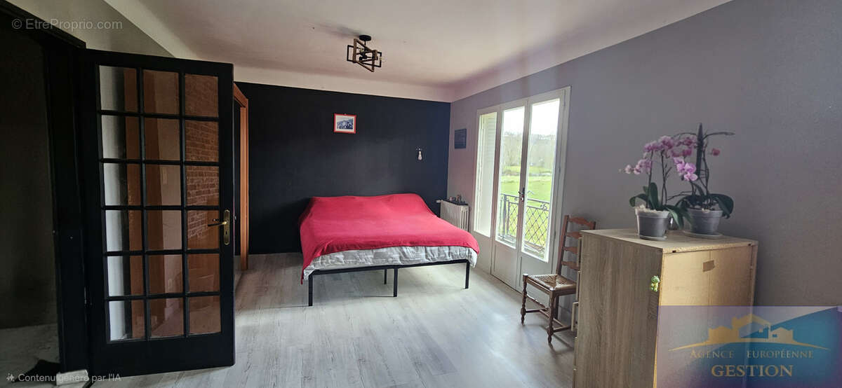 Maison à POUEYFERRE
