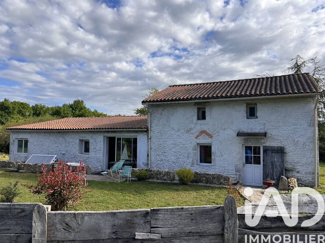 Photo 1 - Maison à SAINT-ROMAIN