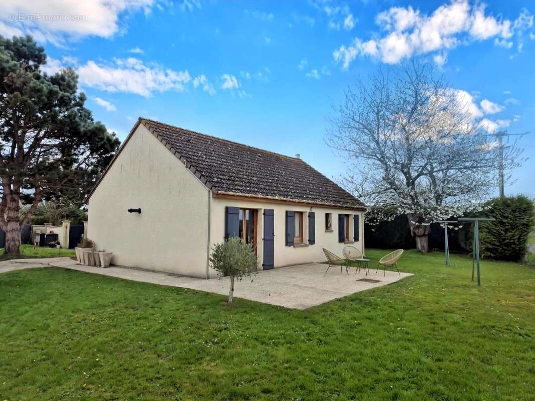 Maison à AMFREVILLE-LA-CAMPAGNE