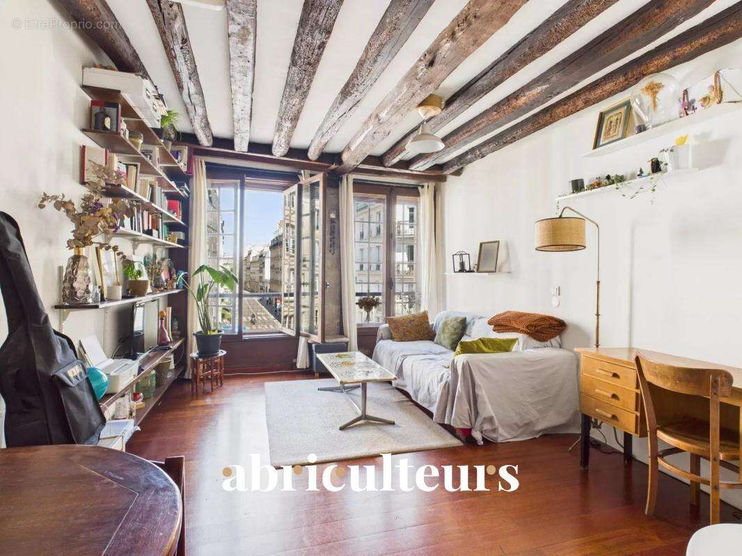Appartement à PARIS-4E
