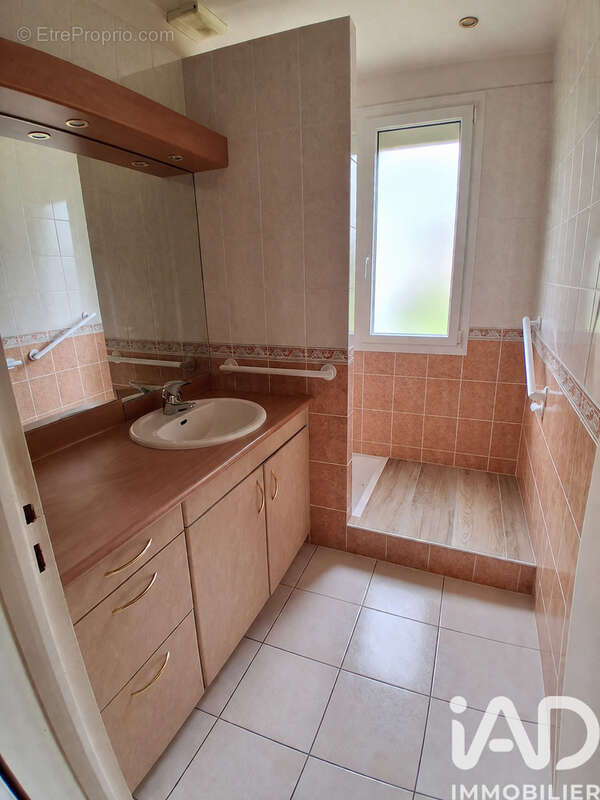 Maison 85 m² à Petiville  - photo 9