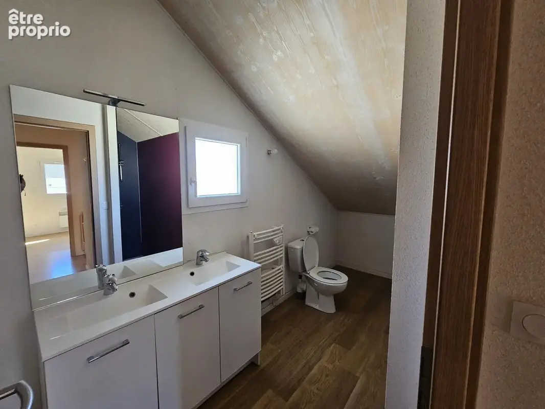 Maison mitoyenne à Etalans - photo 10
