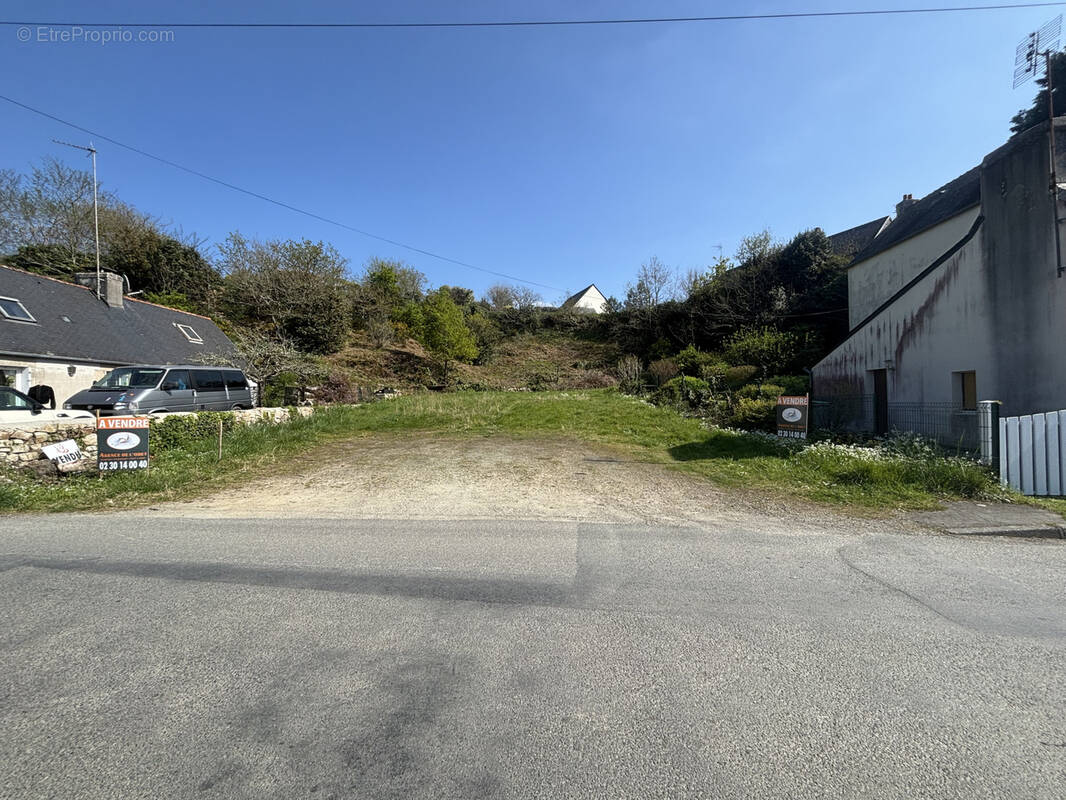 Terrain à PONT-L'ABBE