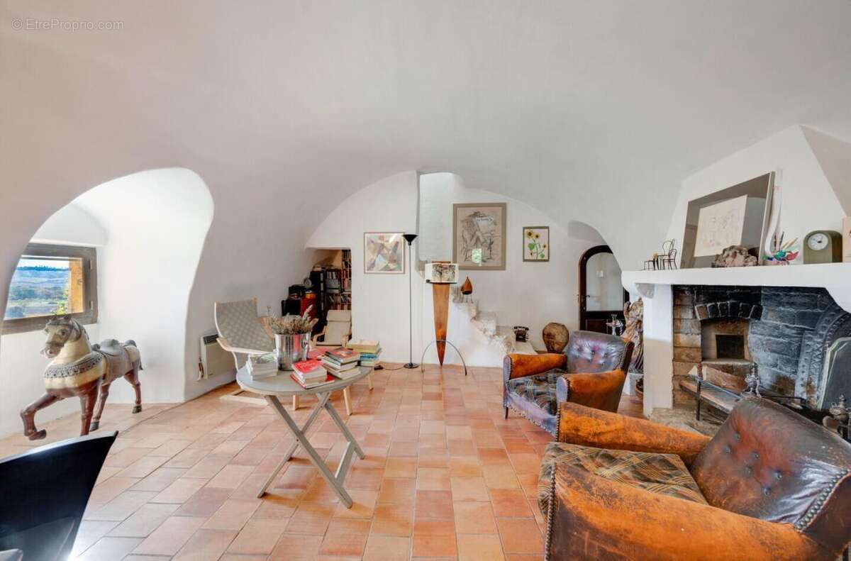 Maison à CUCURON