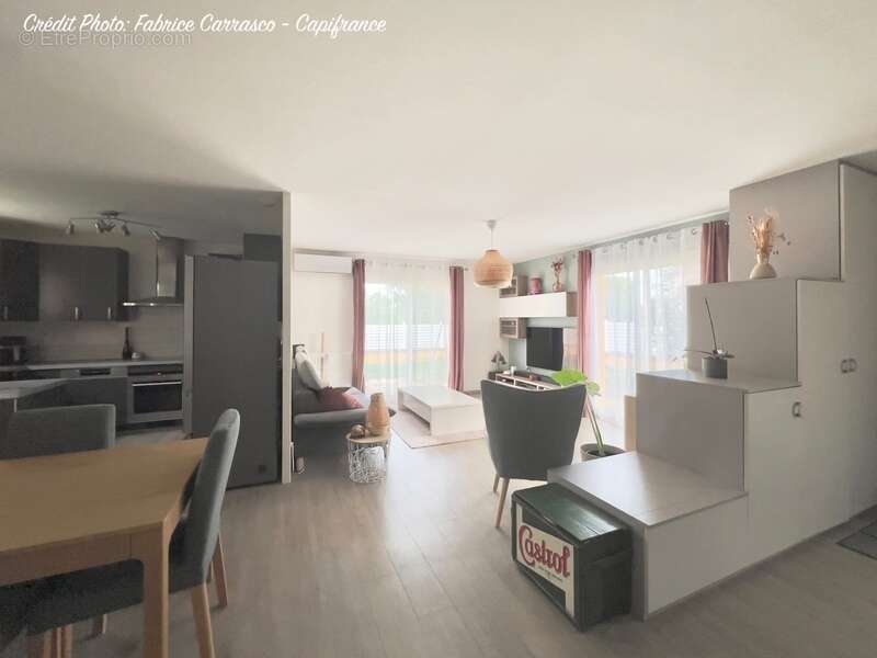 Maison à MARINGUES