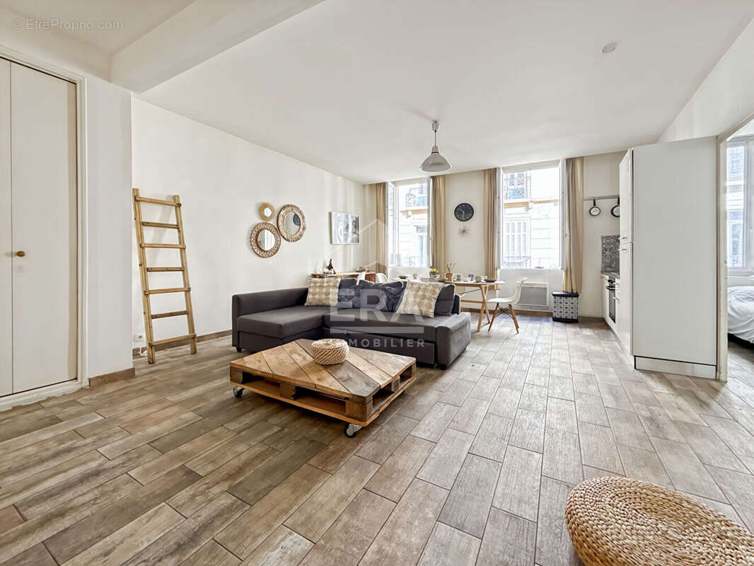 Appartement à MARSEILLE-6E