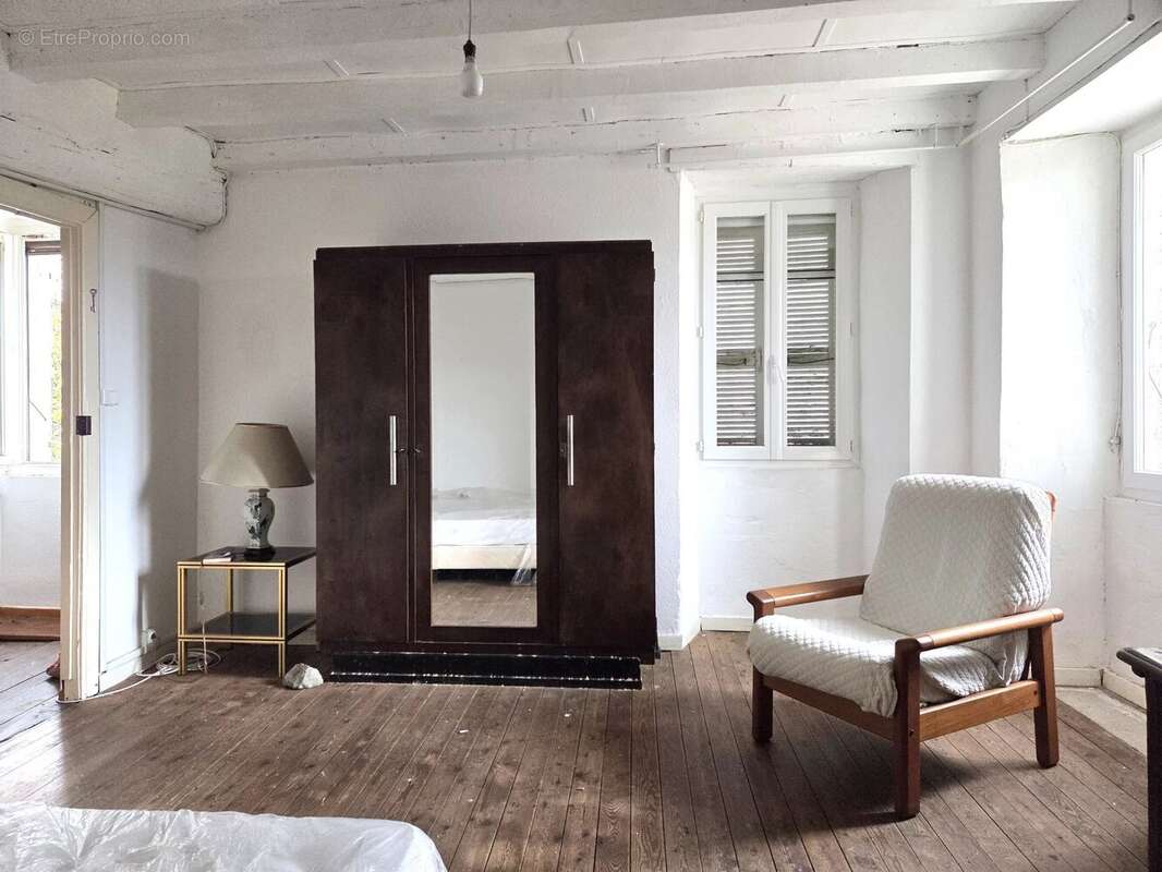 Appartement à AULLENE