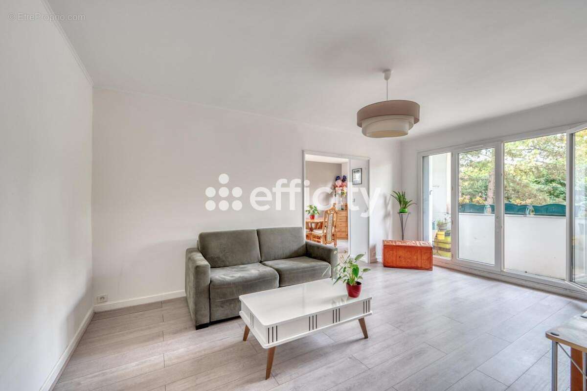 Appartement à SAINT-GRATIEN