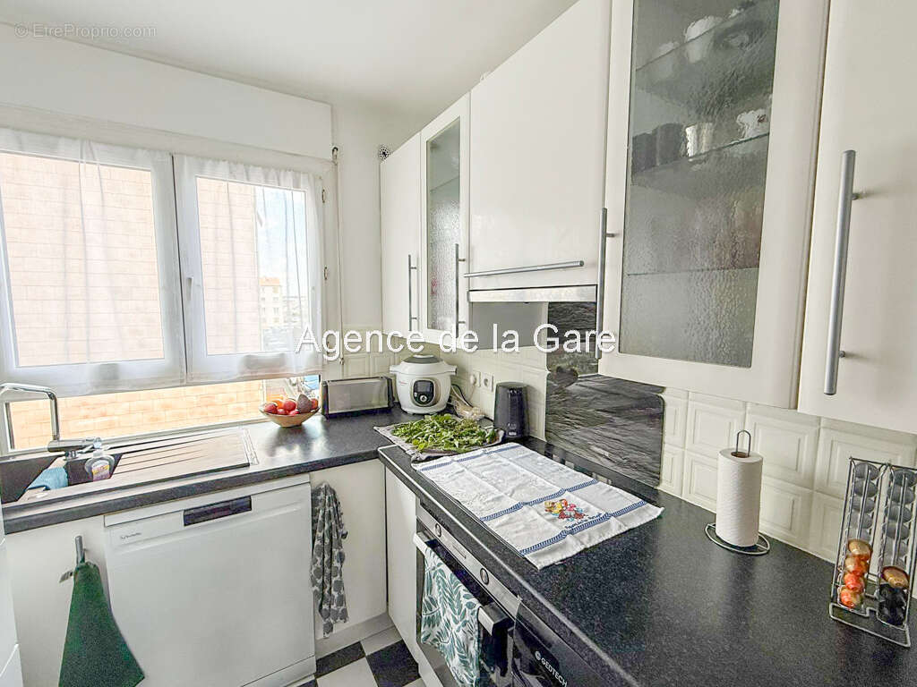 Appartement à SARTROUVILLE