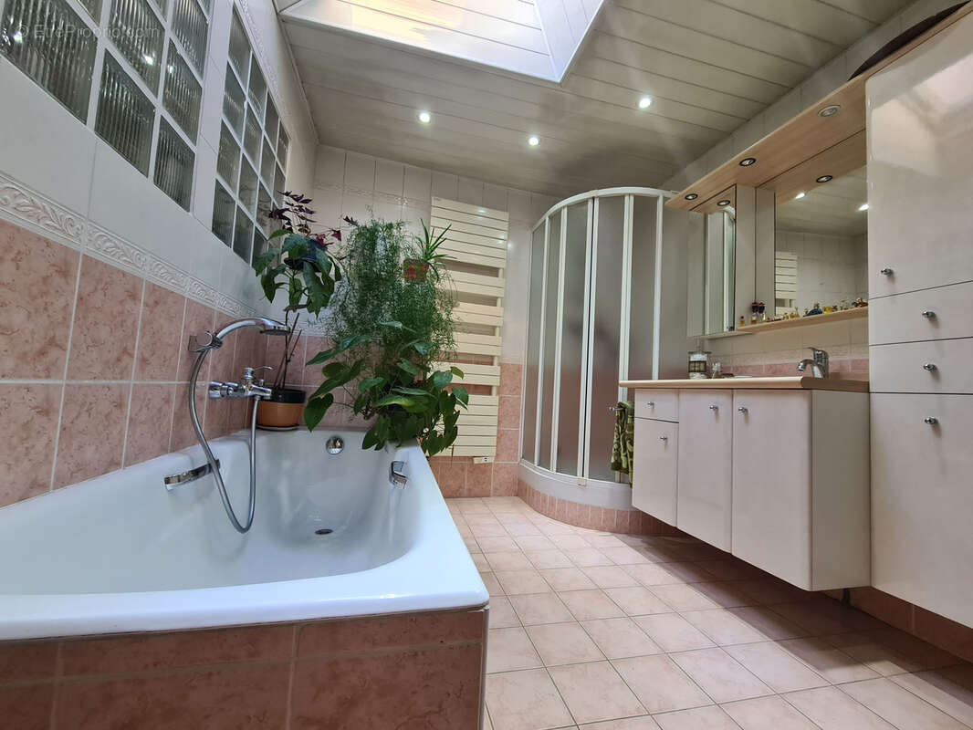 Maison à VAIRES-SUR-MARNE