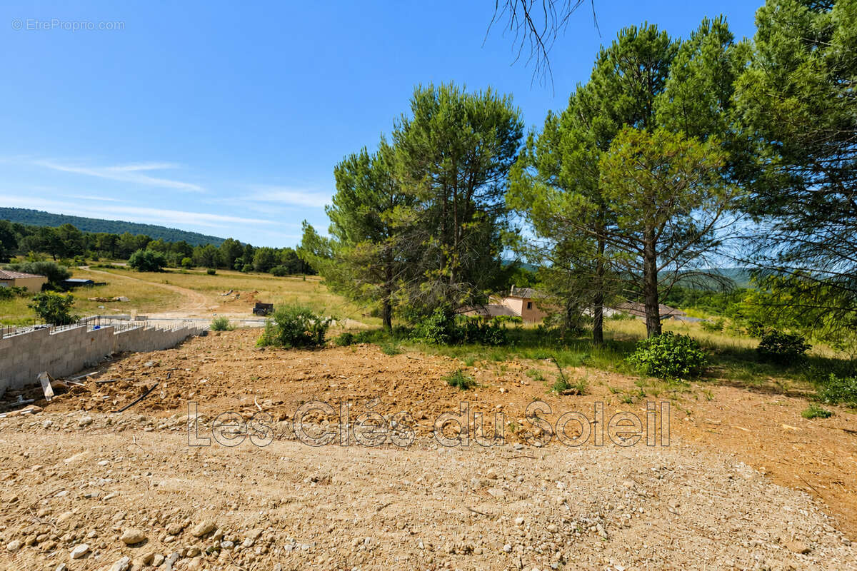 Terrain à CAMPS-LA-SOURCE
