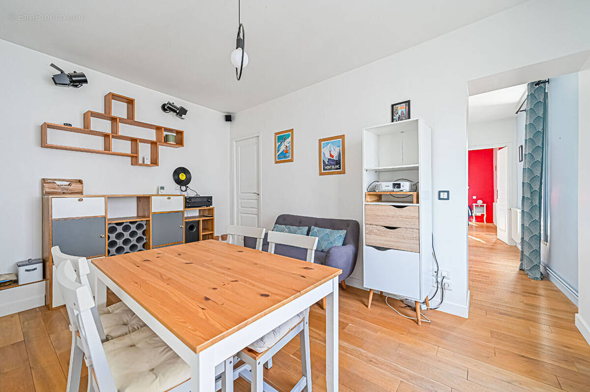 Appartement à PARIS-18E