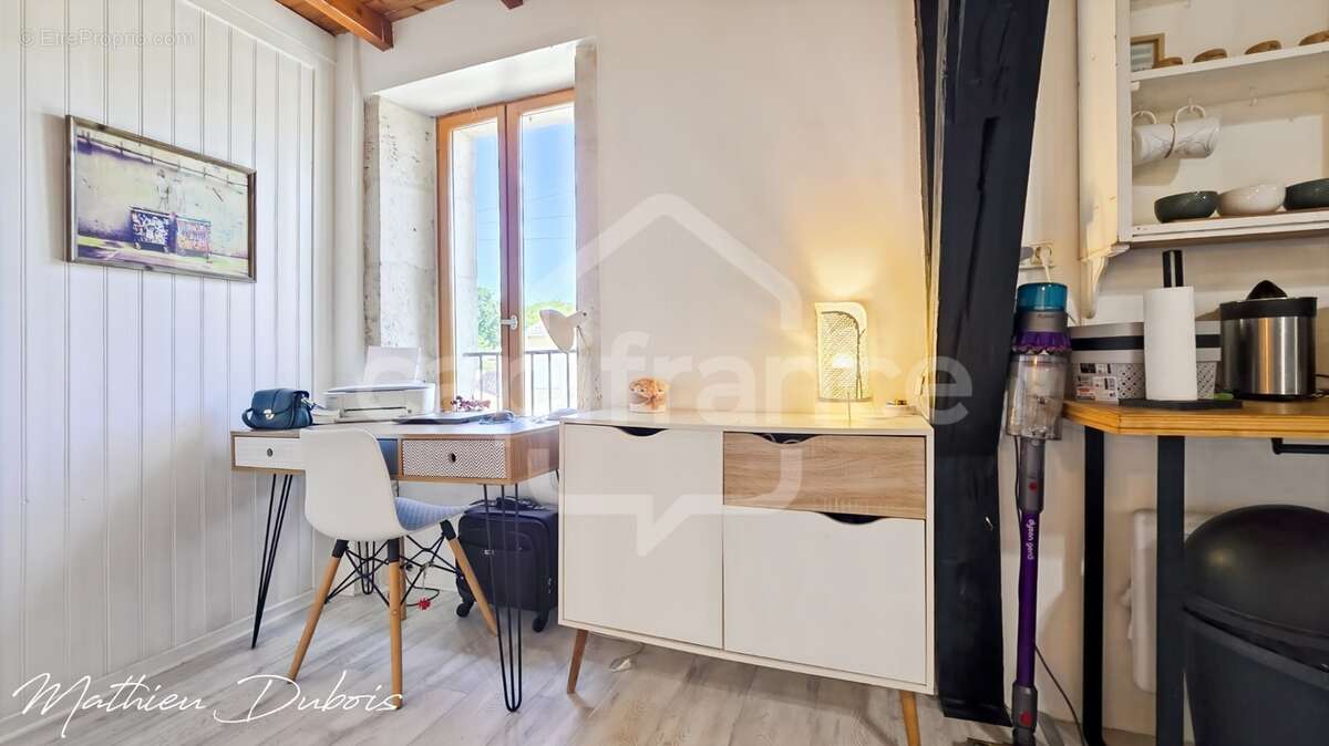 Maison en pierre rénovée avec vue sur les vignes, au cœur d’un village de caractère - photo 11
