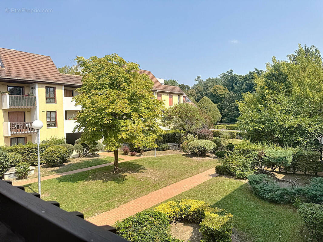 Appartement à LAMORLAYE