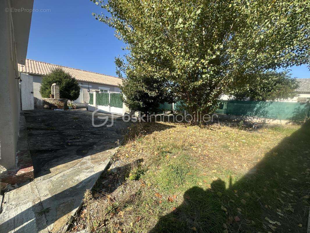 Maison à LES SALLES-DU-GARDON